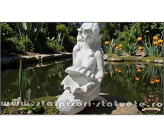 Statuetă sirenă cu scoică, alb marmorat, model S49.