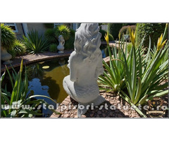 Statuetă sirenă cu scoică, alb marmorat, model S49.