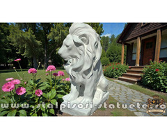 Statuetă leu în șezut, alb marmorat, model S46.