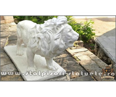 Statuetă leu mare în picioare, alb marmorat, model S33.