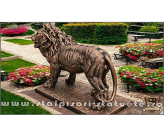 Statuetă leu mare în picioare, arămiu antichizat, model S33.