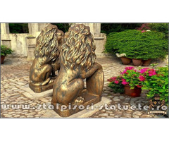 Set statuete lei cu blazon, arămiu patinat, model S2.