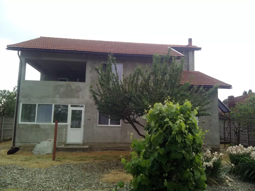 Vand(schimb) casa noua cu 6 camere ( P+1E)in Chizatau jud.Timis 140 mp si teren de 2200mp - 2/8