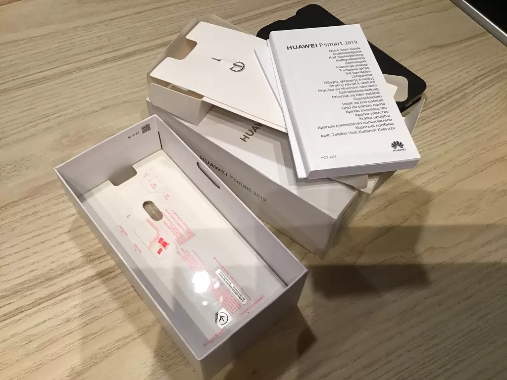 Telefon Huawei P Smart 2019, 64GB, Midnight Black, Dual Sim - 9/15