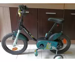 Bicicletă B'twin 14" 500 Monsters 3-5 ani + Trotinetă OXELO MID 1 ROBOT Albastru