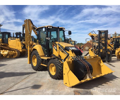 Inchiriez buldoexcavator cu atasamente diverse