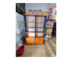 Rafturi, vitrine, tejghele, mobilier magazin