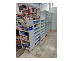 Rafturi, vitrine, tejghele, mobilier magazin
