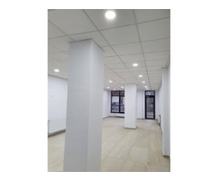 Spatiu comercial parter de inchiriat - 73 mp - 600 €/lună - Showroom Bloc DC5, Ramnicu Valcea - 2