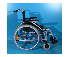 Scaun cu rotile Drive   latime sezut 45 cm