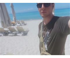Gigolo discret pentru parteneră Constanța