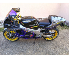 SUZUKI GSXR 600 ! stare FOARTE BUNA