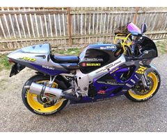 SUZUKI GSXR 600 ! stare FOARTE BUNA