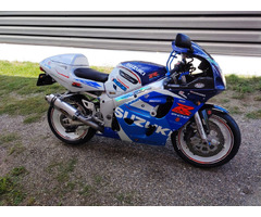 SUZUKI GSXR 600 ! ca NOU