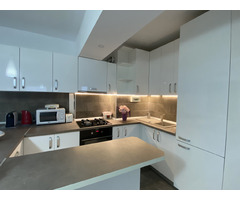 Particular, inchiriez spatiu , apartament cu vedere panoramica la Lacul Morii, 750 euro/ luna