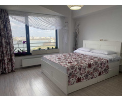 Particular, inchiriez spatiu , apartament cu vedere panoramica la Lacul Morii, 750 euro/ luna