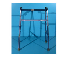 Cadru pentru mers din aluminiu - Invacare