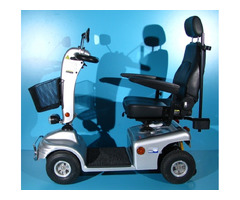 Scuter electric cu 4 roti pentru batrani Shoprider - 6 km/h