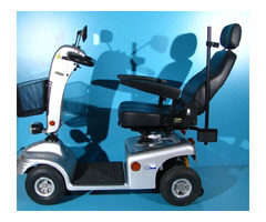 Scuter electric cu 4 roti pentru batrani Shoprider - 6 km/h