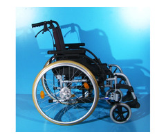 Scaun cu rotile handicap latime sezut 44 cm Breezy